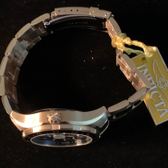 Watch - Picture 3 of 8